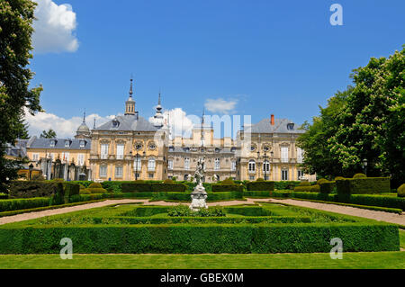 Jardin du château, le Palacio Real, l'ex-résidence d'été, San Ildefonso, province Ségovie, Castille et Leon, Espagne / Castilla y Leon, Palacio Real de La Granja de San Ildefonso Banque D'Images