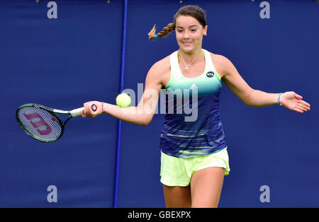 Jodie Burrage (GB) jouant dans le tour de qualification, Aegon International, Eastbourne, 2016. Banque D'Images