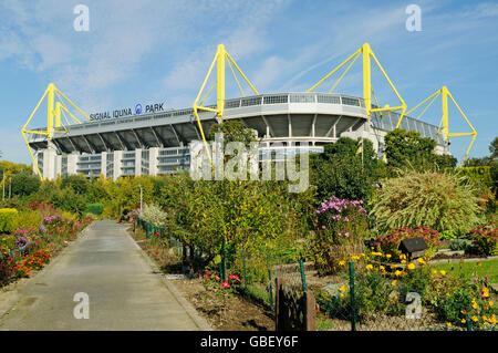 Parc Signal Iduna, Westfalenstadion, stade, BVB, Borussia, stade de football, l'affectation d'un jardin, Dortmund, Rhénanie du Nord-Westphalie, Allemagne Banque D'Images
