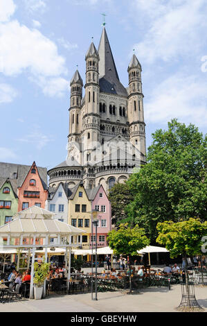 Grand Saint Martin Church, église romane, place Fischmarkt, centre historique, Cologne, Koeln, Rhénanie, Hesse, Allemagne / Köln Banque D'Images