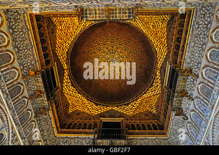 Plafond voûté, Sala de los Embajadores, Ambassadeur Hall, de l'Alcazar, Palais Royal, Séville, Séville, Andalousie, province de l'Espagne, Europe Banque D'Images