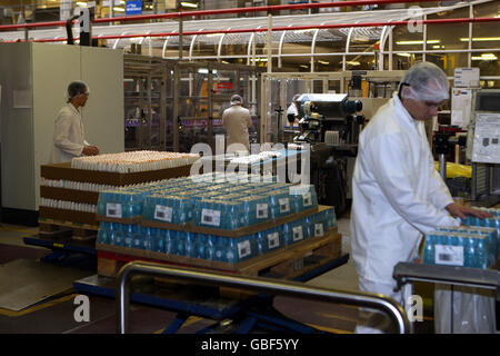 Stock usine cosmétique bottes Banque D'Images