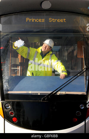 Une maquette de tramways d'Édimbourg a été exposée devant Jenners, sur Princes Street, à Édimbourg, où les membres du public pourront visiter demain pour se faire une idée du futur système de tramway dans le centre-ville de la capitale. Banque D'Images