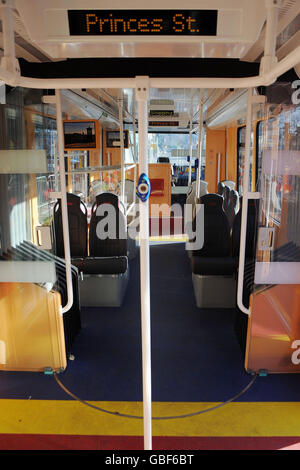 Une maquette de tramways d'Édimbourg a été exposée devant Jenners, sur Princes Street, à Édimbourg, où les membres du public pourront visiter demain pour se faire une idée du futur système de tramway dans le centre-ville de la capitale. Banque D'Images