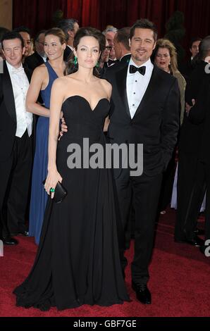 81e Academy Awards - arrivées - Los Angeles.Brad Pitt et Angelina Jolie arrivent pour les 81e Academy Awards au Kodak Theatre de Los Angeles. Banque D'Images