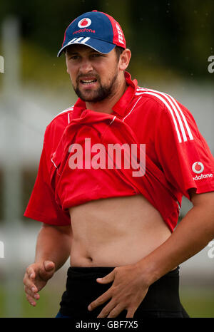 Steve Harmison, de l'Angleterre, lors d'une session de filets à Kensington Oval, Bridgetown, Barbade. Banque D'Images