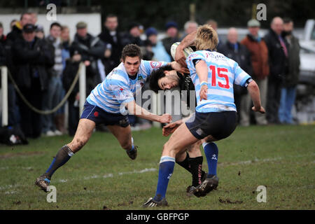 Rugby Union - Scottish Hydro Electric Premiership Division One - Ayr v Edinburgh Accies - Milbrae.Florian Martin d'Ayr est descendu lors de la Scottish Hydro Electric Premiership Division un match à Milbrae, Ayr. Banque D'Images