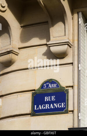 Signe pour rue Lagrange. Signe de route sur mur, Paris, France. Banque D'Images