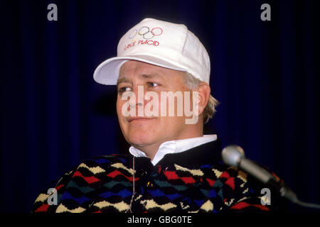 Jeux olympiques d'hiver - Calgary 1988 - quatre-Man Bobsled - Jamaïque.Howard Sailer, entraîneur de l'équipe controversée de la Jamaïque Bobsled, lors d'une conférence de presse au village olympique de Calgary. Banque D'Images