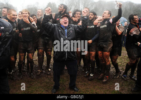 Rugby Union - Scottish Hydro Electric Premiership Division One - Ayr v Edinburgh Accies - Milbrae.Ayr célèbre la victoire du championnat après le Scottish Hydro Electric Premiership Division One match à Milbrae, Ayr. Banque D'Images