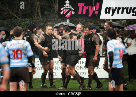 Rugby Union - Scottish Hydro Electric Premiership Division One - Ayr v Edinburgh Accies - Milbrae.Jeff Wilson d'Ayr marque la deuxième tentative après le Scottish Hydro Electric Premiership Division One match à Milbrae, Ayr. Banque D'Images