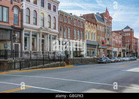 Charmant, le centre-ville historique de Winchester Kentucky avec son architecture remarquable sur la rue principale du centre-ville Banque D'Images