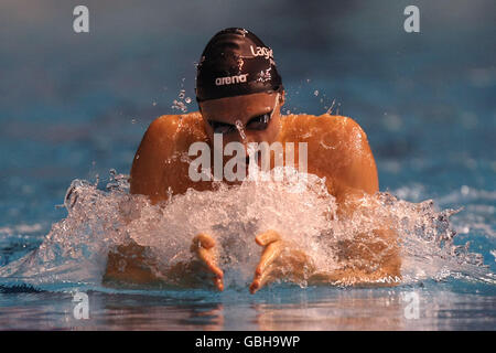 Kristopher Gilchrist de l'université d'Édimbourg participe à l'Open masculin de 200 M. Breaststoke lors des championnats britanniques de natation au gaz 2009 Banque D'Images