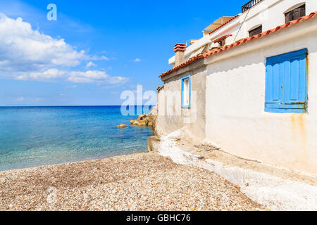 Maison typiquement grec, Kokkari Beach sur l'île de Samos, Grèce Banque D'Images