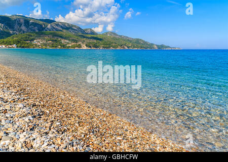 Pierres à Kokkari beach, l'île de Samos, Grèce Banque D'Images