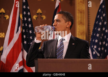 LE président AMÉRICAIN Barack Obama lors de la conférence de presse au bureau des Affaires étrangères et du Commonwealth à Londres. Banque D'Images