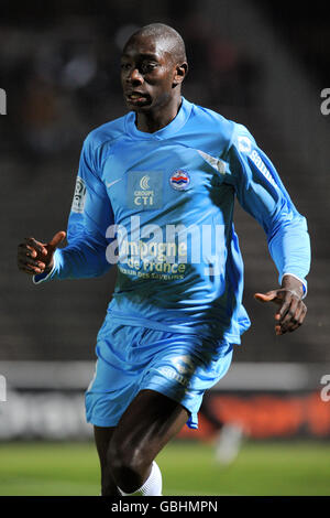 Football - première division française - Nice / Caen - Stade Municipal du Ray. Sambou Yatabaare, Caen Banque D'Images