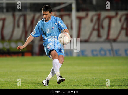 Football - première division française - Nice / Caen - Stade Municipal du Ray. Gerald CID, Caen Banque D'Images