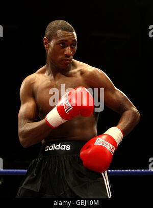 Boxe - Championnat du Commonwealth Light-Heavyweight - Nathan abilement v Samson Onyango - Oasis Leisure Centre Banque D'Images