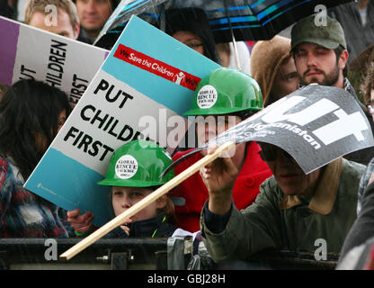 Les manifestants du G20 à Hyde Park, Londres, après avoir marché dans la ville avant le sommet du G20 la semaine prochaine. Banque D'Images