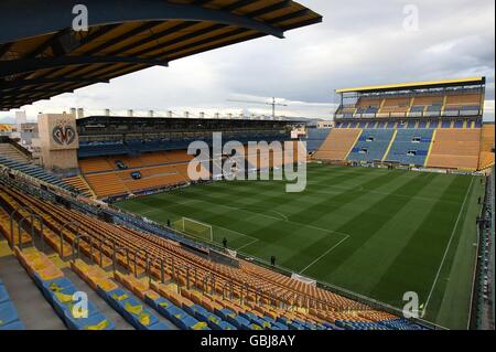 Football - UEFA Champions League - quart de finale - première étape - Villarreal / Arsenal - Estadio El Madrigal. Vue générale de l'Estadio El Madrigal Banque D'Images