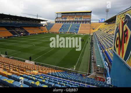 Football - UEFA Champions League - quart de finale - première étape - Villarreal / Arsenal - Estadio El Madrigal. Vue générale de l'Estadio El Madrigal Banque D'Images