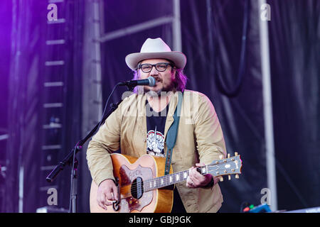 Jeff Tweedy de Wilco fonctionne à l'extérieur du Festival de musique des terres Banque D'Images