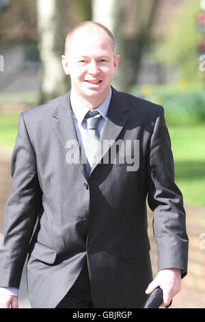 Le postier Richard Appleby arrive au tribunal d'Ipswich où il a nié avoir volé ou retardé près de 70,000 000 courriers. Banque D'Images