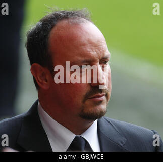 Rafael Benitez, directeur de Liverpool, arrive pour le service commémoratif au stade Anfield de Liverpool, marquant ainsi le 20e anniversaire de la catastrophe de Hillsborough. Banque D'Images