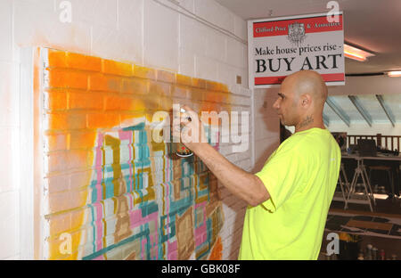 Goldie - Les enfants sont tous d'exposition anti-émeute Banque D'Images