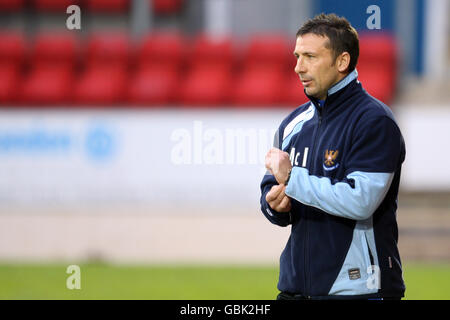 Soccer - Irn Bru Première Division - St Johnstone v Dunfermline Athletic - McDiarmid Park Banque D'Images