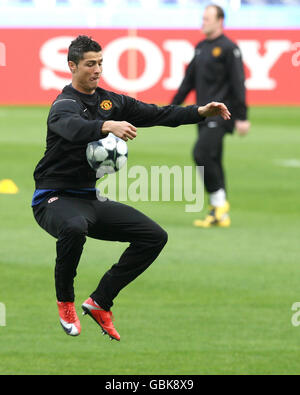 Football - Manchester United la formation et conférence de presse - Stade Dragao Banque D'Images