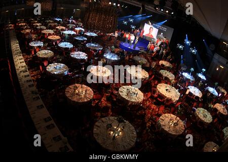 Vue générale de la salle principale avant le PFA Player of the Year Awards 2009 au Grosvenor House Hotel, Londres. Banque D'Images