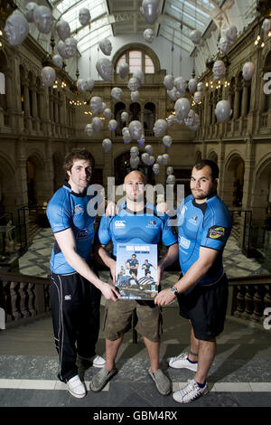 Richie Vernon des guerriers de Glasgow, Kevin Tkachuk et Ed Kalman (de gauche à droite) pendant la saison billet photo promotionnelle à la Kelvingrove Art Gallery, Glasgow. Banque D'Images