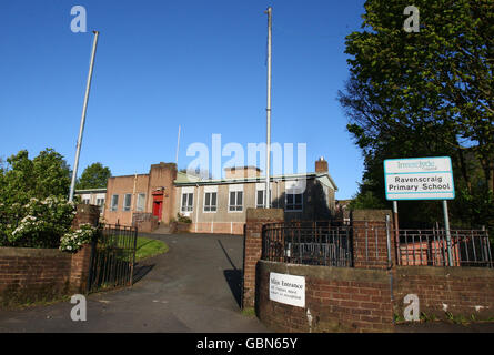 Ravenscraig Primary School à Greenock, Inverclyde, qui est resté fermé aujourd'hui après qu'un élève a été diagnostiqué avec un cas probable de grippe porcine. Banque D'Images