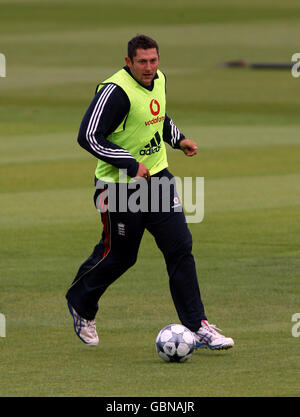 Cricket - NatWest Series - First One Day International - Angleterre v West Indies - England nets - Headingley.Le Tim Bresnan de l'Angleterre pendant la session de filets Banque D'Images