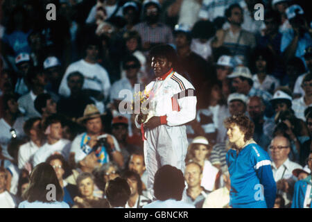 Athlétisme - Jeux Olympiques de Los Angeles 1984 - Javelot femmes Banque D'Images