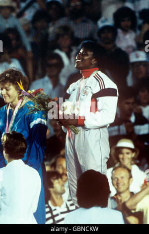 Athlétisme - Jeux Olympiques de Los Angeles 1984 - Javelot femmes Banque D'Images