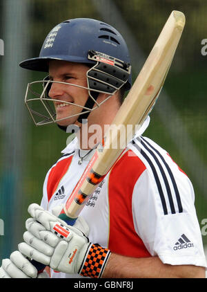 Cricket - Angleterre filets session - le terrain du comté.Le capitaine d'Angleterre Andrew Strauss pendant la session du filet au County Ground, Chester-le-Street, Durham. Banque D'Images