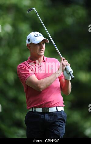 Robert Dinwiddie en Angleterre en action pendant le premier jour de la Championnat BMW PGA 2009 au club de golf de Wentworth Banque D'Images