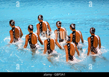 Natation synchronisée - Jeux Olympiques d'Athènes 2004 - Compétition par équipe - Programme libre - Final Banque D'Images