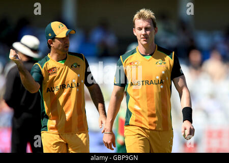 Cricket - ICC World Twenty20 2009 - Warm Up Match - Australie v Bangladesh - Trent Bridge. Ricky Ponting en Australie (à gauche) et Brett Lee Banque D'Images