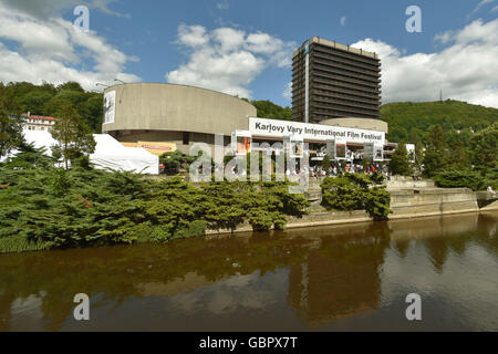 Karlovy Vary, République tchèque. Le 06 juillet, 2016. Atmosphère lors de la 51e Festival International du Film de Karlovy Vary à Karlovy Vary, République tchèque, le 6 juillet 2016. © Slavomir Kubes/CTK Photo/Alamy Live News Banque D'Images