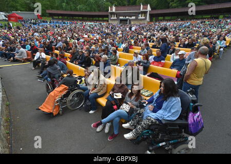 Karlovy Vary, République tchèque. Le 06 juillet, 2016. Atmosphère lors de la 51e Festival International du Film de Karlovy Vary à Karlovy Vary, République tchèque, le 6 juillet 2016. © Slavomir Kubes/CTK Photo/Alamy Live News Banque D'Images