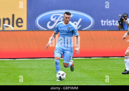 Le Bronx, New York, USA. 3 juillet, 2016. Jack Harrison (NYCFC), 3 juillet 2016 - Football/soccer : match de Major League Soccer entre New York City FC 2-0 New York Red Bulls au Yankee Stadium dans le Bronx, New York, United States. © Hiroaki Yamaguchi/AFLO/Alamy Live News Banque D'Images