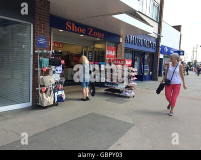 L'Essex, Royaume-Uni. 5 juillet, 2016. Passer le shop Shoe Shoppers Point sur Southend, Castle Point, en pays d'Essex, Royaume-Uni, le 5 juillet 2016. Photo : Teresa Peda/dpa/Alamy Live News Banque D'Images