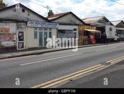 L'Essex, Royaume-Uni. 5 juillet, 2016. Les élèves à pied le long d'une rue à Southend, Castle Point, en pays d'Essex, Royaume-Uni, le 5 juillet 2016. Photo : Teresa Peda/dpa/Alamy Live News Banque D'Images