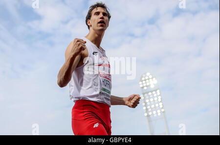 Amsterdam, Pays-Bas. 07Th Juillet, 2016. Karol Hoffmann, de l'Pologne réagit au cours du triple saut à la ronde de qualification Championnats d'Europe d'athlétisme au Stade olympique à Amsterdam, Pays-Bas, 07 juillet 2016. Photo : Michael Kappeler/dpa/Alamy Live News Banque D'Images