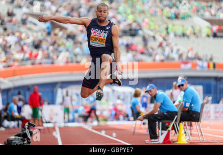 Amsterdam, Pays-Bas. 07Th Juillet, 2016. Benjamin Compaoré de France fait concurrence au triple saut à la ronde de qualification Championnats d'Europe d'athlétisme au Stade olympique à Amsterdam, Pays-Bas, 07 juillet 2016. Photo : Michael Kappeler/dpa/Alamy Live News Banque D'Images