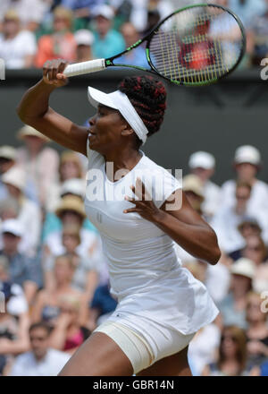 Tennis profils têtes de Wimbledon, Londres, Royaume-Uni. 07Th Juillet, 2016. Demi-finale dames Venus Williams USA Vs Angelique Kerber GER Wiiliams pendant le match Crédit : Leo Mason/Alamy Live News Banque D'Images